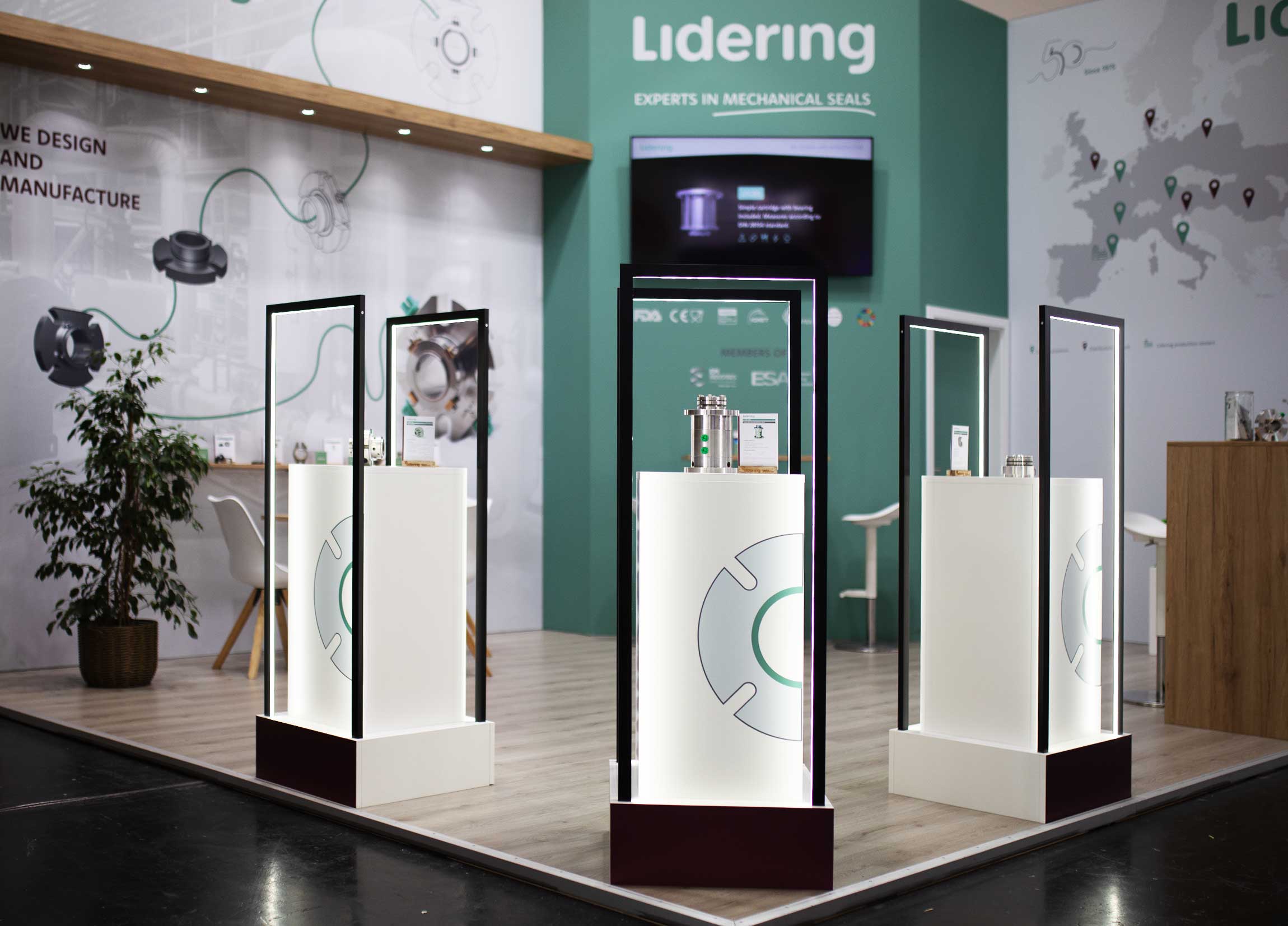 Lidering GmbH – Kreativer Messestand mit starker Produktinszenierung